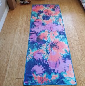Manduka Yogitoes hot yoga towel